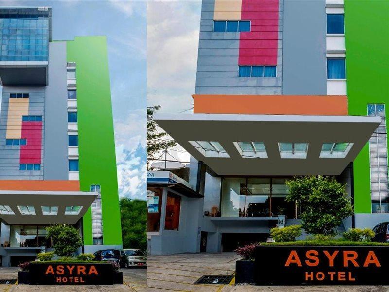 Urbanview Hotel Asyra Makassar Exteriör bild