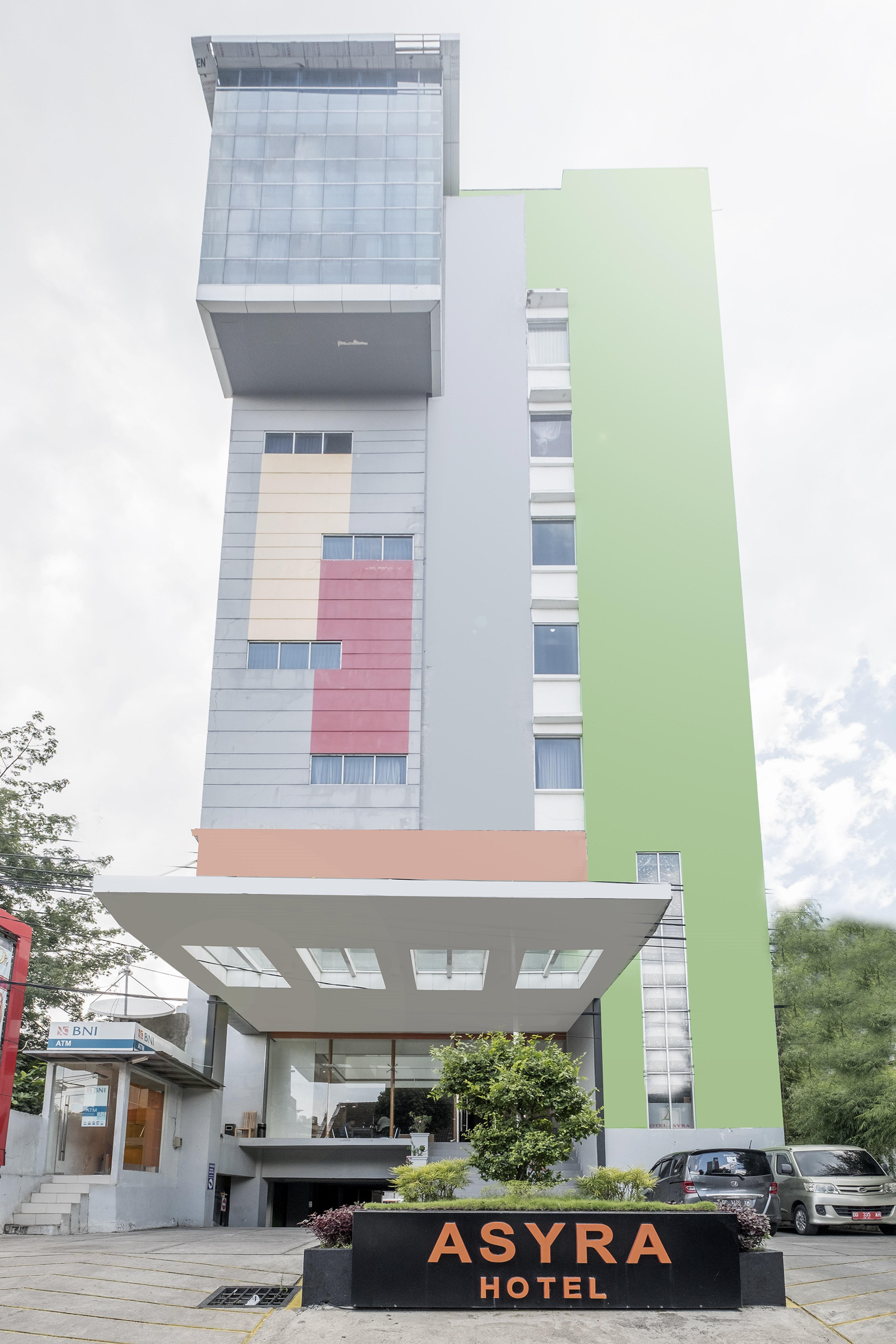 Urbanview Hotel Asyra Makassar Exteriör bild